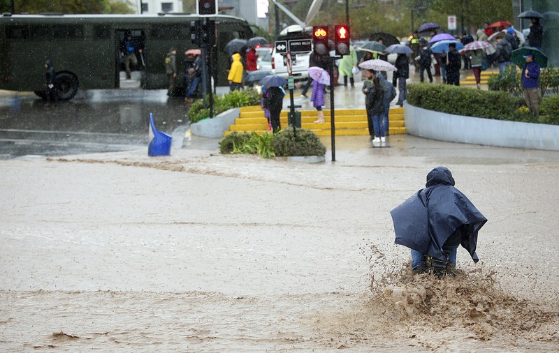 Doi morți și 10 dispăruți, în urma inundațiilor devastatoare din Chile|FOTO