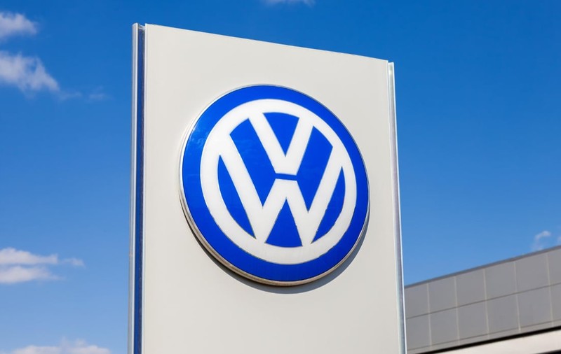 Proprietarii de Volkswagen primesc în plic un avertisment oficial, iar dacă nu răspund, li se radiază mașina