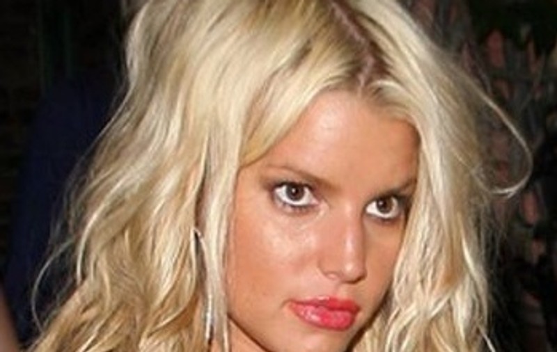 Jessica Simpson speră să-şi găsească fetiţa furată