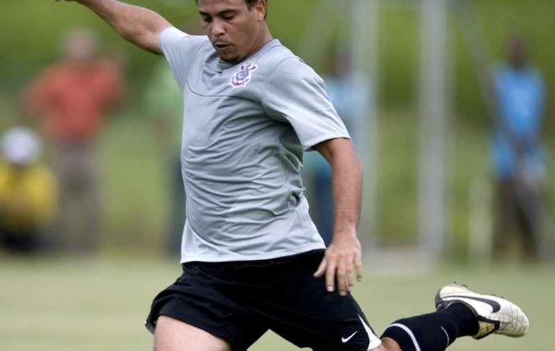 Ronaldo se milogeşte de selecţionerul Braziliei să-l convoace la CM