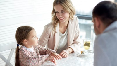 discutie parinti si fetita