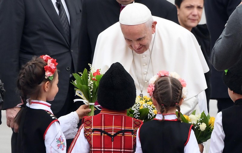 VIDEO | Papa Francisc a ajuns în Bulgaria pentru o vizită de două zile