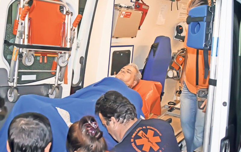 Dacă rănile erau superficiale, de ce a fost operat Adrian Năstase? 