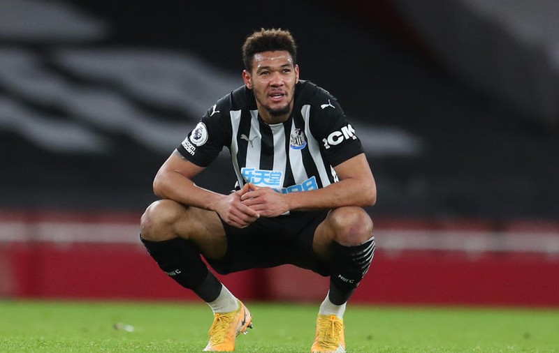 Un fotbalist de la Newcastle va fi sancționat de club, după s-a dat de gol că a mers să se tundă, încălcând regulile sanitare