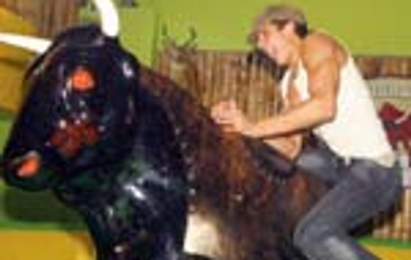Rodeo pe taur electronic