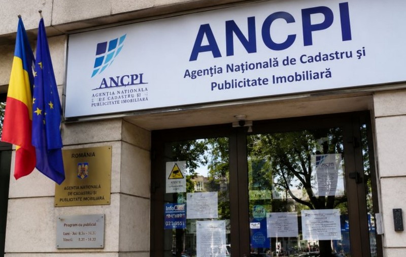 Atac cibernetic la Cadastru: ce acte nu mai pot fi accesate și cum îi afectează pe români. Piața imobiliară e blocată
