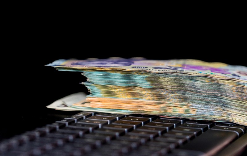 Guvernul vrea să blocheze cumpărarea de mașini dacă ai datorii la taxe, impozite sau amenzi