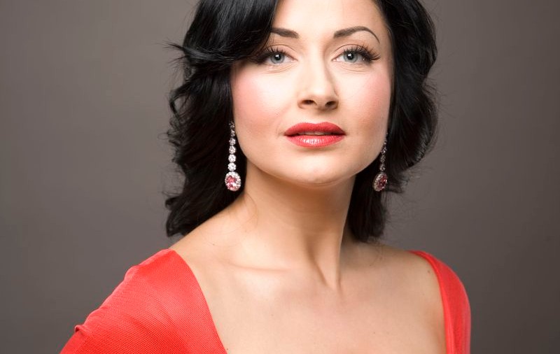 Gabriela Cristea, ZGÂRCITĂ? "De Crăciun nu dau cadouri!"