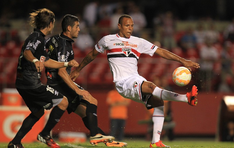 Luis Fabiano, ”actorul” anului în Copa Libertadores! Fostul star al Sevillei a provocat eliminarea unui adversar
