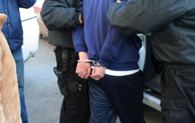 Bărbat din Mediaş, reţinut pentru proxenetism. Este acuzat că, timp de doi ani, a convins o minoră dintr-un centru de plasament să se prostitueze