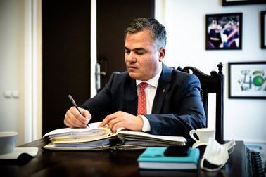Adrian Veștea, președintele Consiliului Județean Brașov