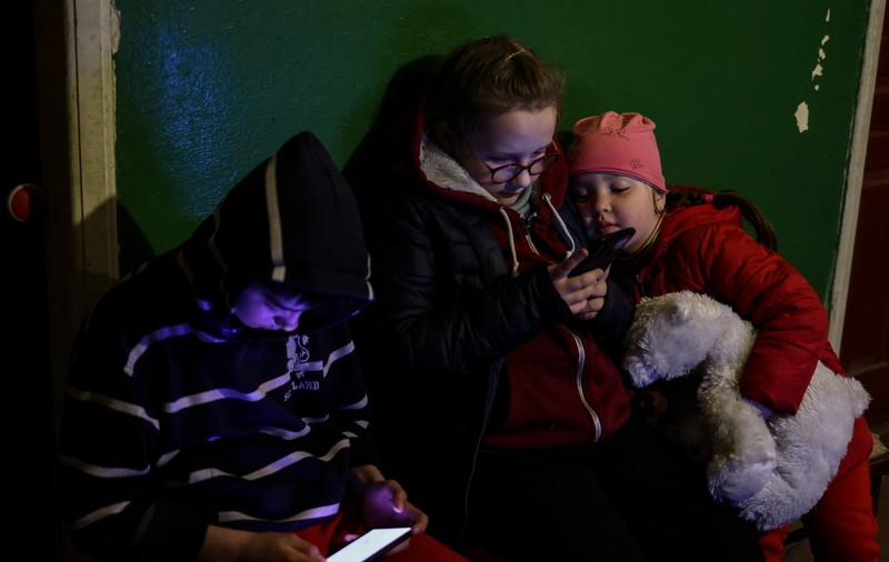 Salvaţi Copiii: Copiii din Ucraina au stat în buncăre, în medie, peste 38 de zile de la începutul războiului