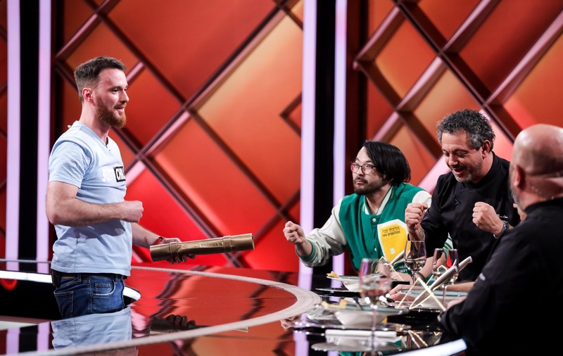Valentin Florin Timofte a primit cuțitul de aur la Chefi la cuțite sezonul 12. Jurații au fost cuceriți de preparatul lui