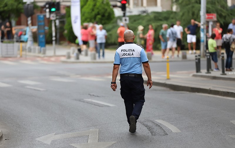 Un poliţist local din Suceava s-a împuşcat în cap într-un poligon din Botoşani