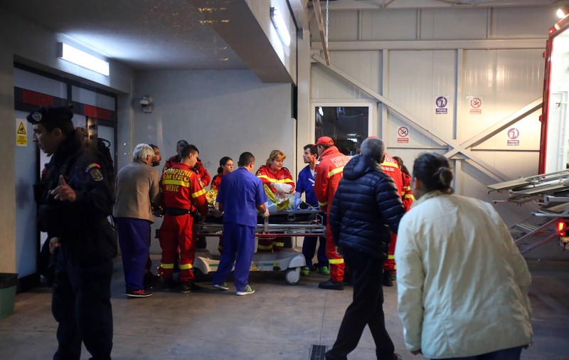 Psihanaliștii oferă consiliere gratuită pentru răniții în incendiul de la Colectiv și rudele acestora 
