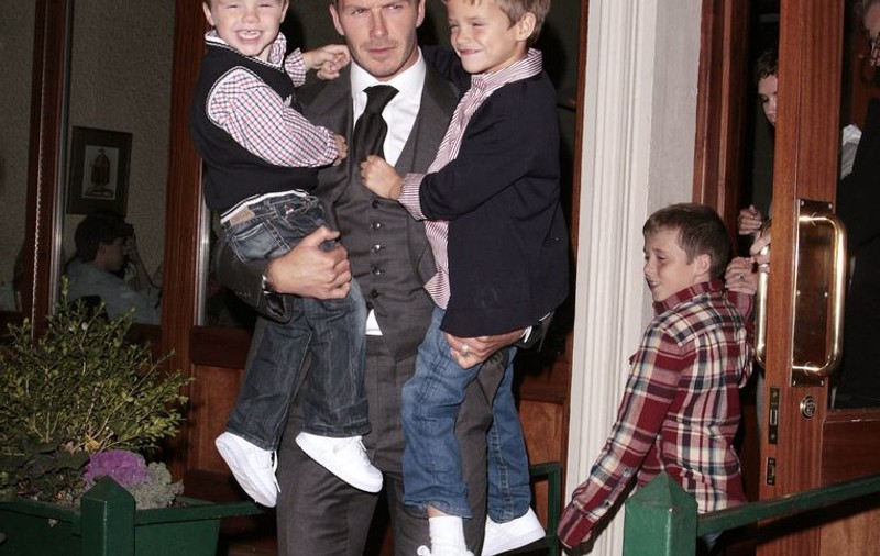 Copiii lui Beckham vor să se tatueze