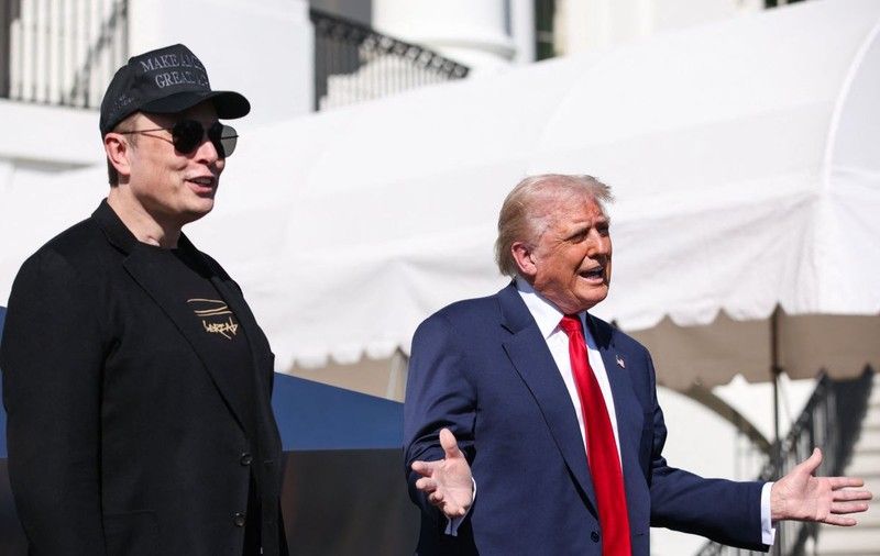 Musk face un pas înapoi: reduce sprijinul pentru Trump și activitatea politică în SUA
