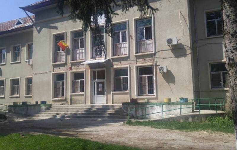 Crimă la Spitalul de psihiatrie Gura Ocniţei din Dâmbovița. Una dintre femeile internate a strâns de gât o altă pacientă, pe holul instituției