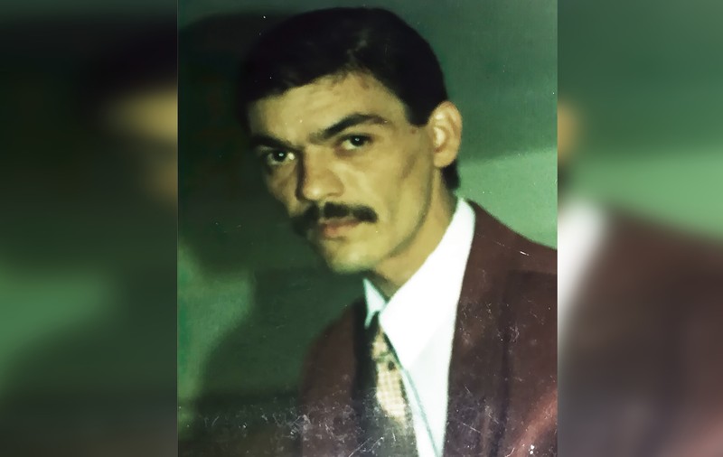 Cum a ajuns un tipograf pasionat de șah din Bacău, cerșetor în Huskvarna, Suedia. Și cum descriu cei doi adolescenți care l-au ucis crima lor gratuită! În căutarea lui Gică: Omul - ultimul episod (5)