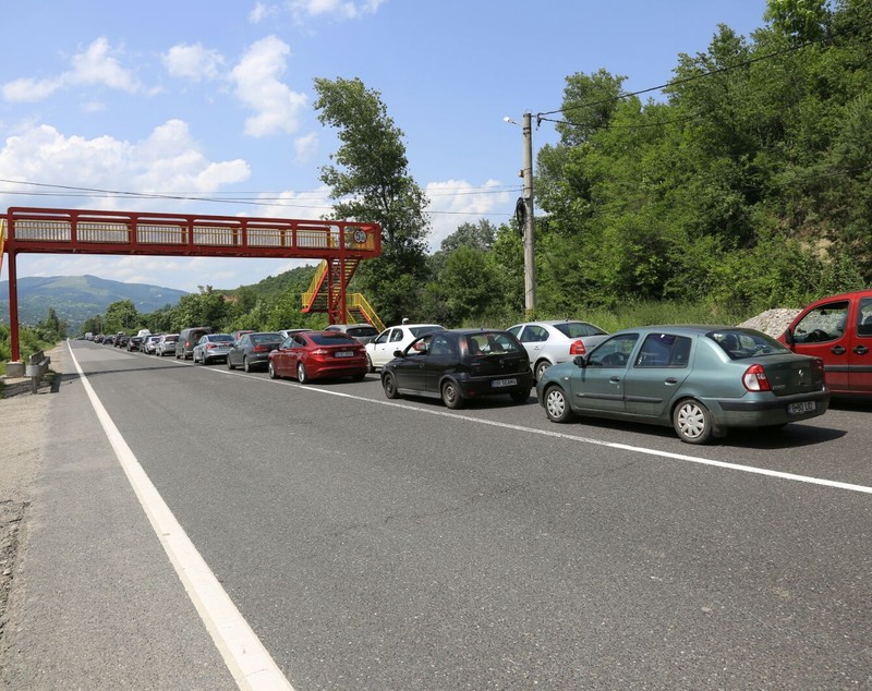 Trafic îngreunat pe DN1, în zona staţiunilor de pe Valea Prahovei FOTO