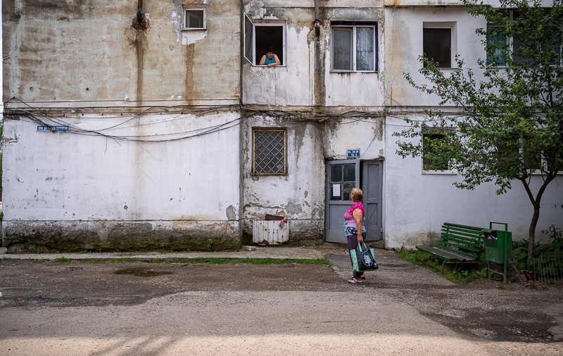 În Murgeni, jandarmii vin şi pleacă, bulibaşa rămâne. Statul român face paradă de forţă într-un oraş pe care l-a abandonat în toate celelalte privinţe