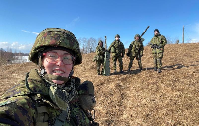 „Dacă locuiești lângă o țară psihopată, nu te poți baza pe idei pacifiste”. Două femei din Estonia explică pentru Libertatea cum au ajuns să facă instrucție pentru un război