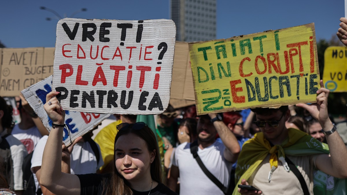 Protest al studenților in Piața Victoriei 26.06.2025
