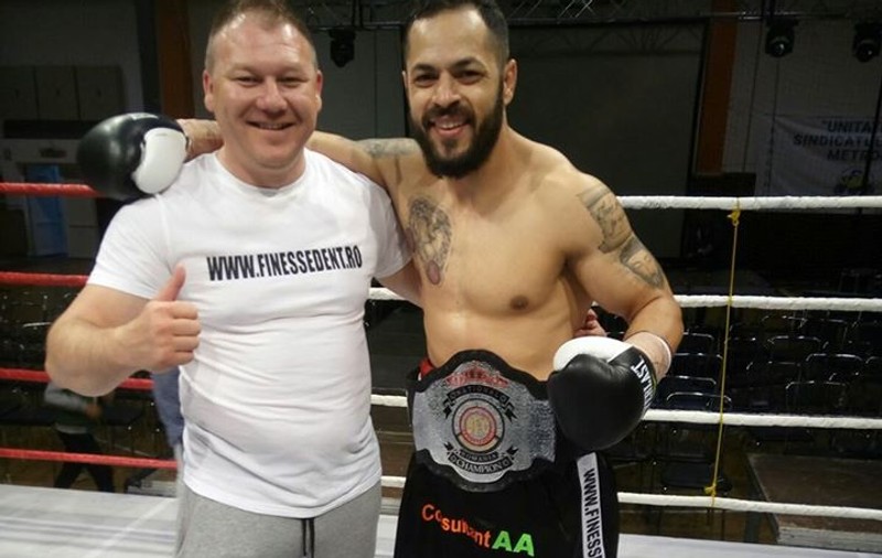 Robert Cristea a cucerit centura națională a profesioniștilor la categoria semimijlocie: KO în prima repriză! VIDEO