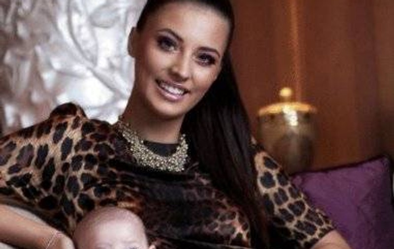 Antonia vrea ca fiica ei să înveţe de mică mai multe limbi străine