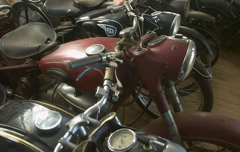 Prima expoziţie de motociclete vechi din România