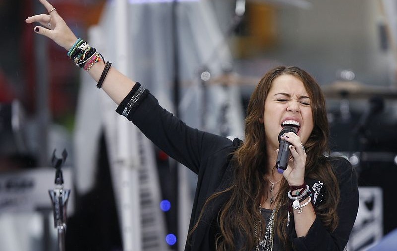 Miley Cyrus: “Kanye West vrea doar să fie în centrul atenţiei”