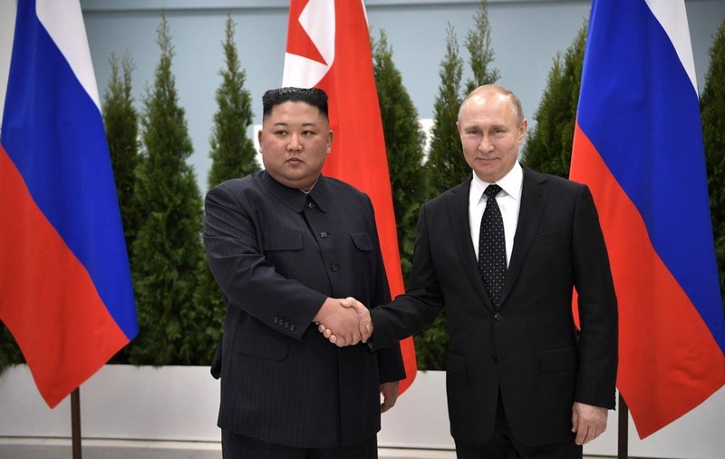 Vladimir Putin și Kim Jong Un promit, într-un schimb de scrisori, să consolideze „relația strategică de lungă durată” dintre Rusia și Coreea de Nord