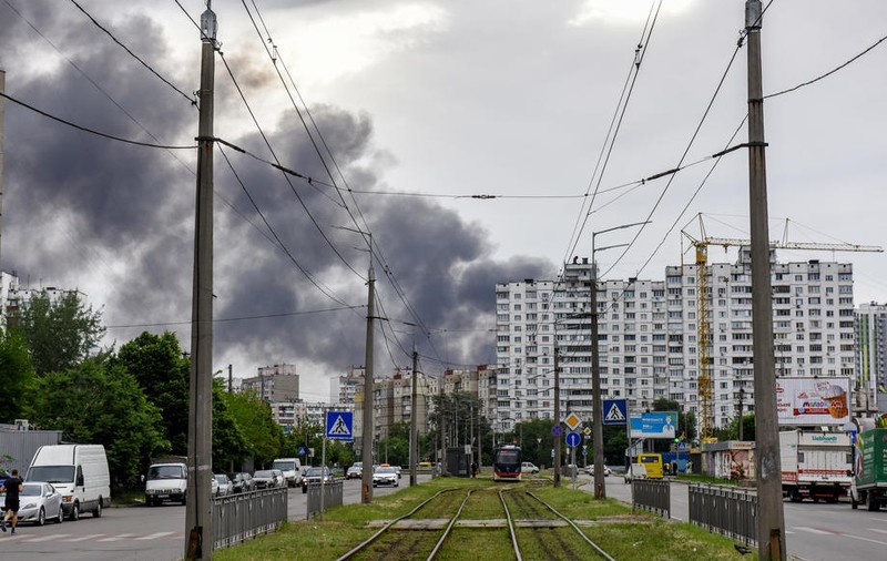 LIVETEXT Război în Ucraina, ziua 102 | Rușii au atacat din nou Kievul, după o perioadă relativ calmă. Trupele ruse au reluat ofensiva și în Donețk