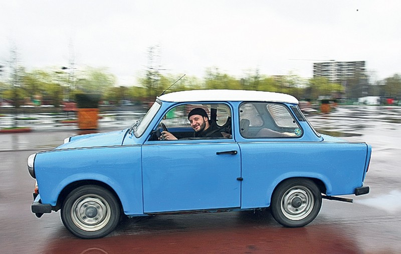 Te fac o tură cu Trabi?