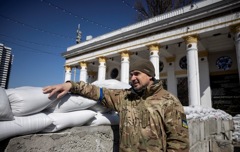 Regizor ajuns comandant de batalion în armata ucraineană: „Am vești proaste pentru voi: războiul nu se va termina nici anul acesta”
