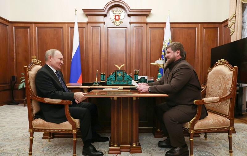 Ramzan Kadîrov a propus, primăria a executat. Un cartier din Groznîi va purta numele lui Vladimir Putin