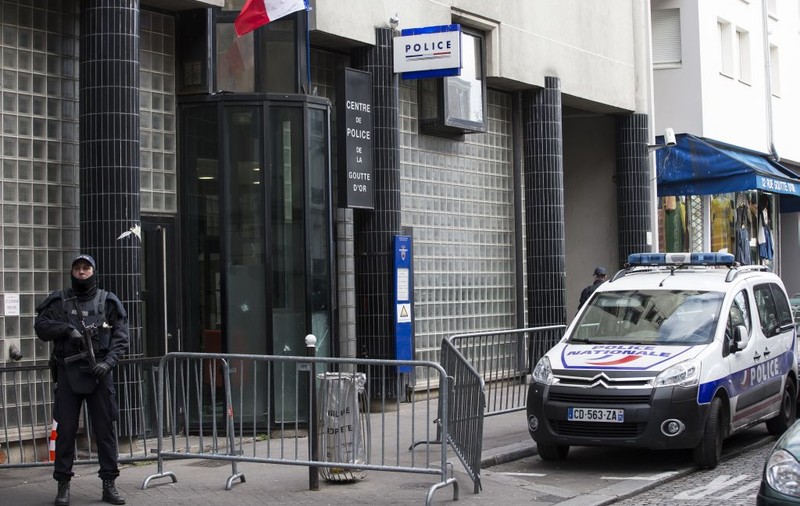 Tunisianul împuşcat într-o secţie de poliţie din Paris a fost expulzat din România în 2011