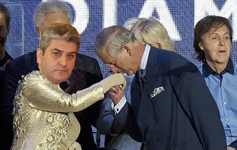 Cele mai tari glume cu Gabriel Oprea, după fake-ul în care dă mâna cu Barack Obama