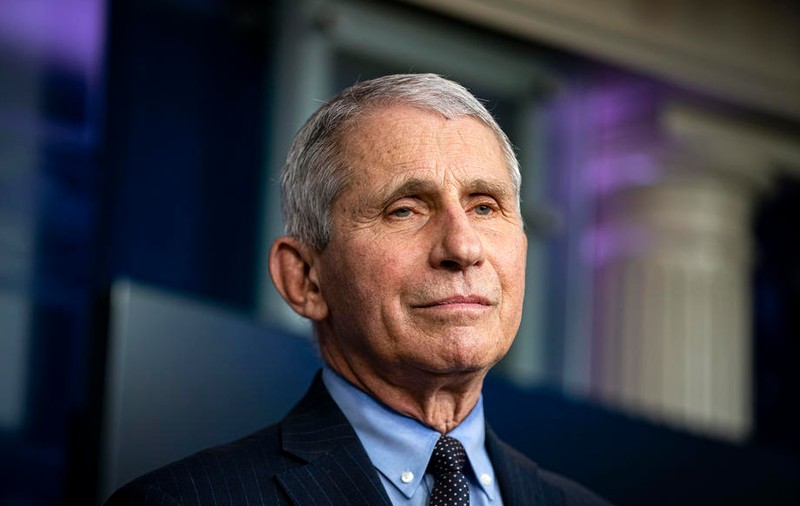 Epidemiologul Anthony Fauci: Noua tulpină de COVID a provocat reinfecția cu virusul în cazul unor pacienți din Africa de Sud
