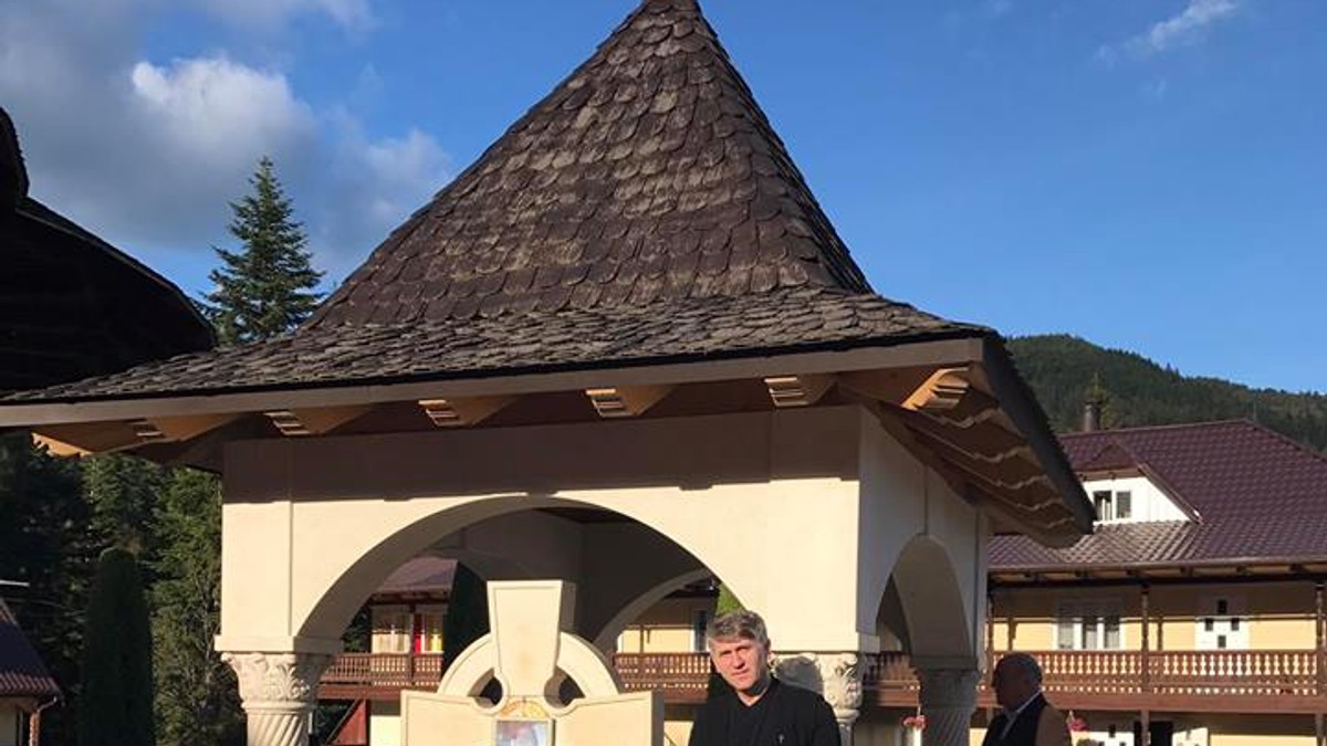 Noi dezvăluiri cutremurătoare despre preotul-cântăreț Cristian Pomohaci. "Ah, tu ești genul de băiat care nu se lasă prea ușor"