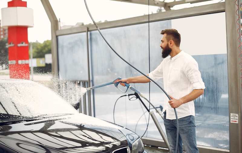 Interesat de criteriile de franciză ale unei spălătorii auto self service? Iată tot ce trebuie să știi