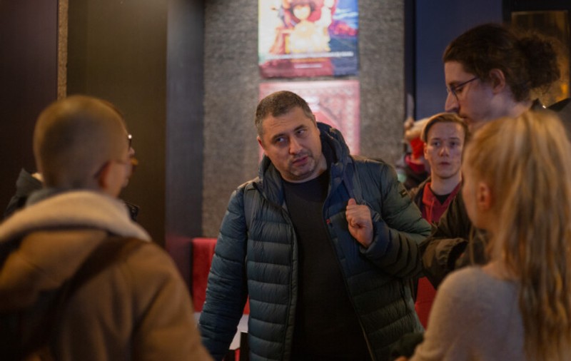 Colaborarea-experiment a actorilor din Cluj cu regizorul Radu Jude: „Ce fac ei e peste ce sunt capabil să fac eu!”