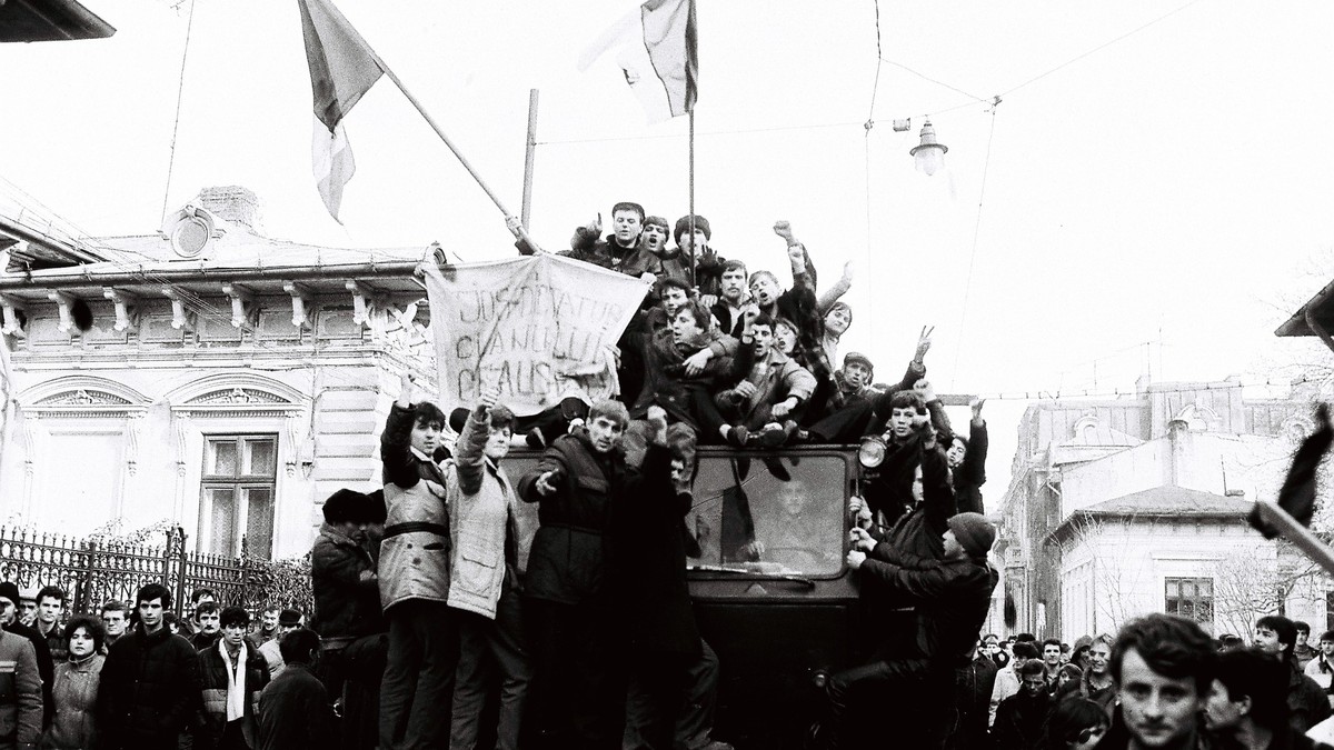 Imagini din decembrie 1989 (Foto: Ion Ciochină)