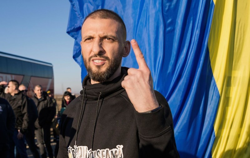 Iubita lui Ștefan Mandachi a cerut ordin de protecție împotriva milionarului. Tânăra spune că a agresat-o de față cu fetița: „A scos cuțitul”