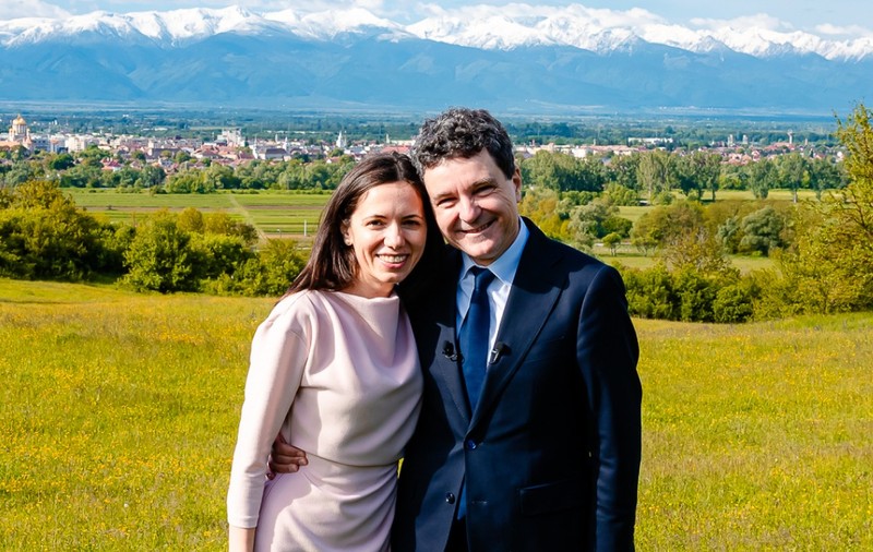 Ce a spus Iulia Albu despre ținuta purtată în ziua votului de Mirabela Grădinaru, partenera lui Nicușor Dan