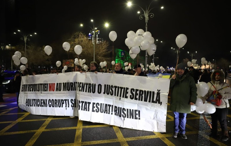 Marș memorial la București pentru eroii și victimele din 1989: „Morții nu mai au răbdare, avem datoria să fim vocea lor”