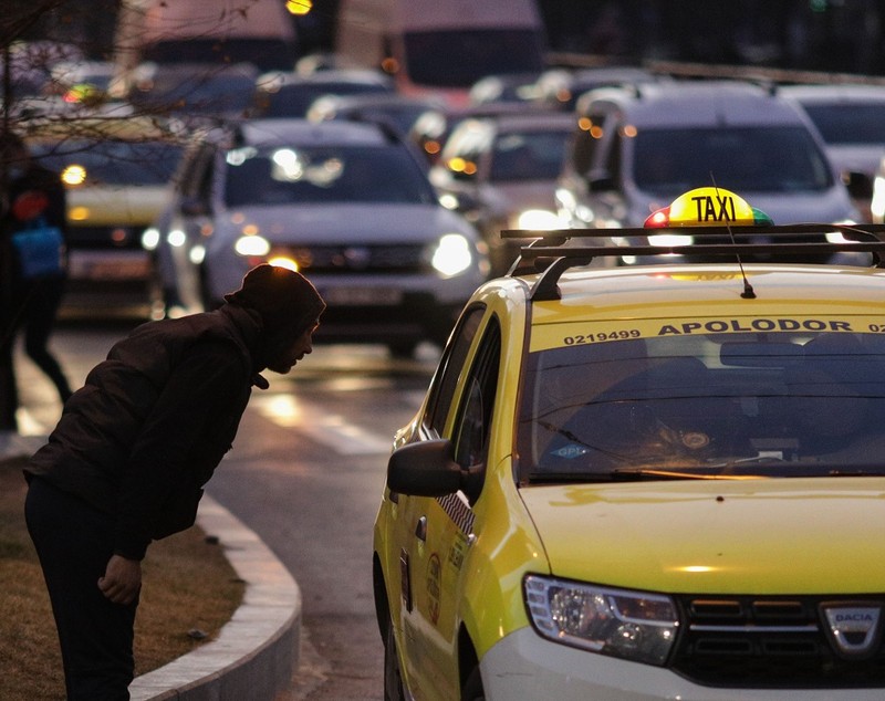 Haos în București, greva STB a crescut tarifele la ride sharing, a aglomerat străzile și a înghesuit oamenii la metrou