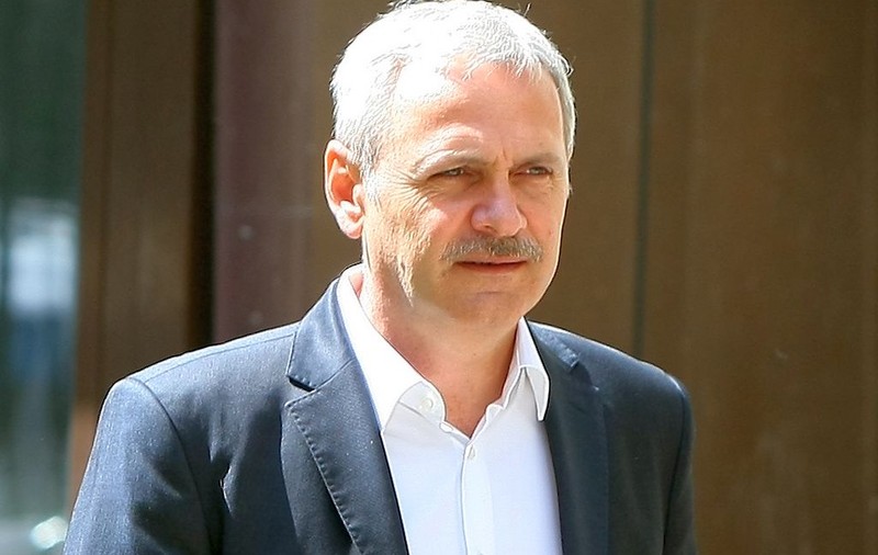 Liviu Dragnea, cu pantofii dezlipiţi: ”Dacă erau scumpi, nu ajungeam în situaţia asta”