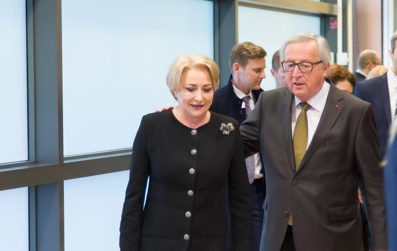 Juncker, despre condamnarea lui Vâlcov, de față cu Dăncilă: "Domnul la care vă referiți nu e consilierul meu"
