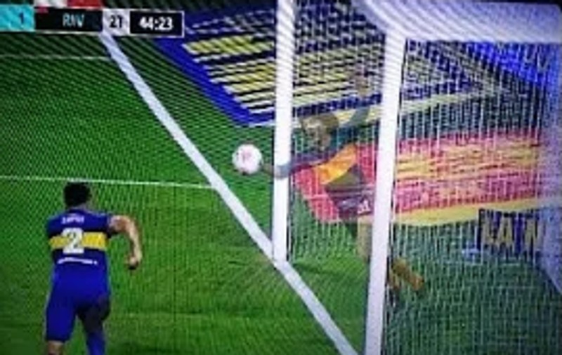VIDEO | Suporterii lui Boca Juniors cred că „spiritul lui Maradona” a salvat echipa de la primirea unui gol în „Superclasico”, derby-ul cu River Plate